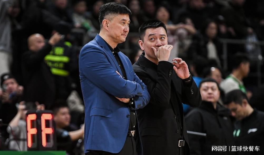 辽篮一战狂输“52分”!杨鸣真被广东打崩溃了:输现在更没未来?